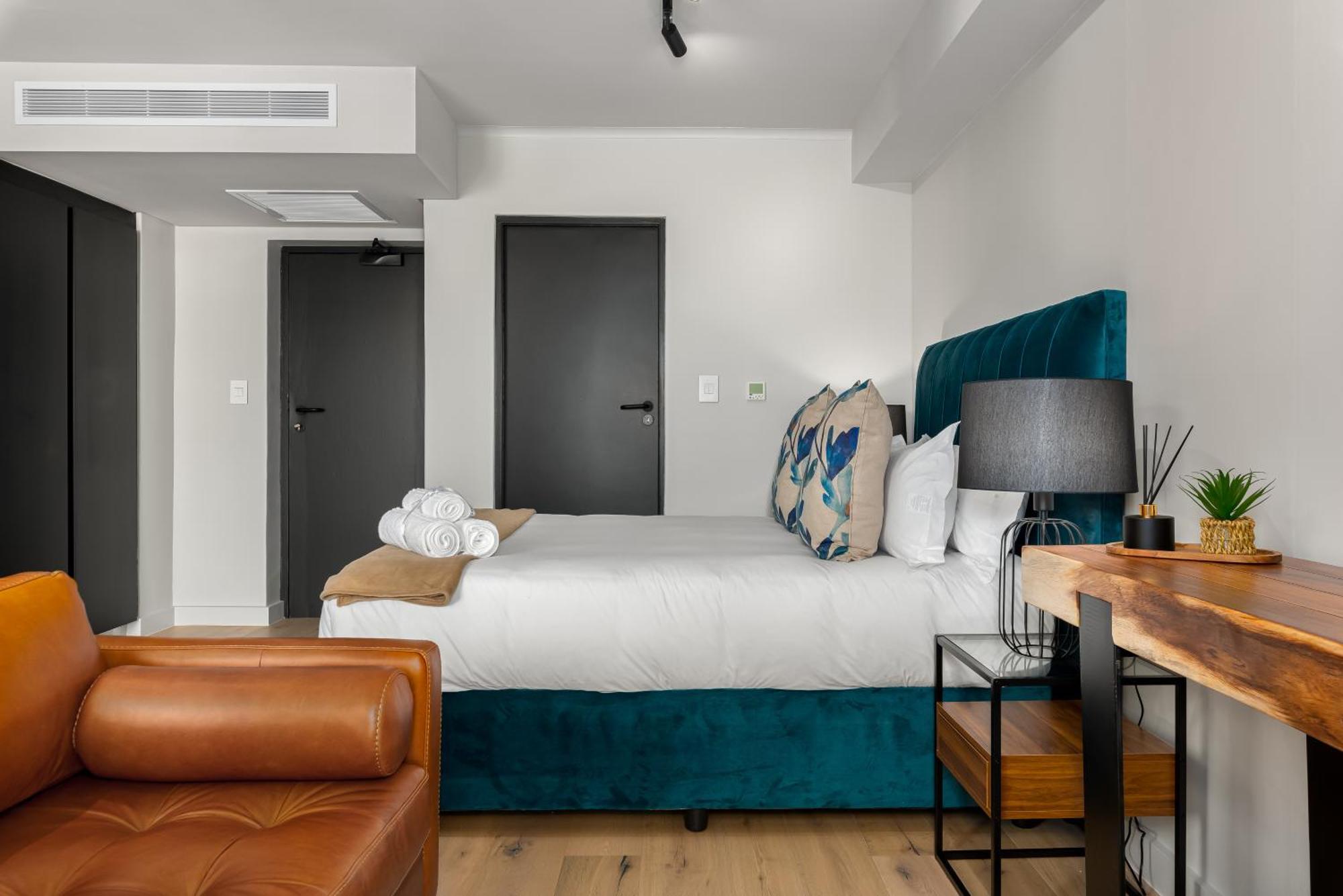 The Tokyo Aparthotel By Totalstay Città del Capo Esterno foto